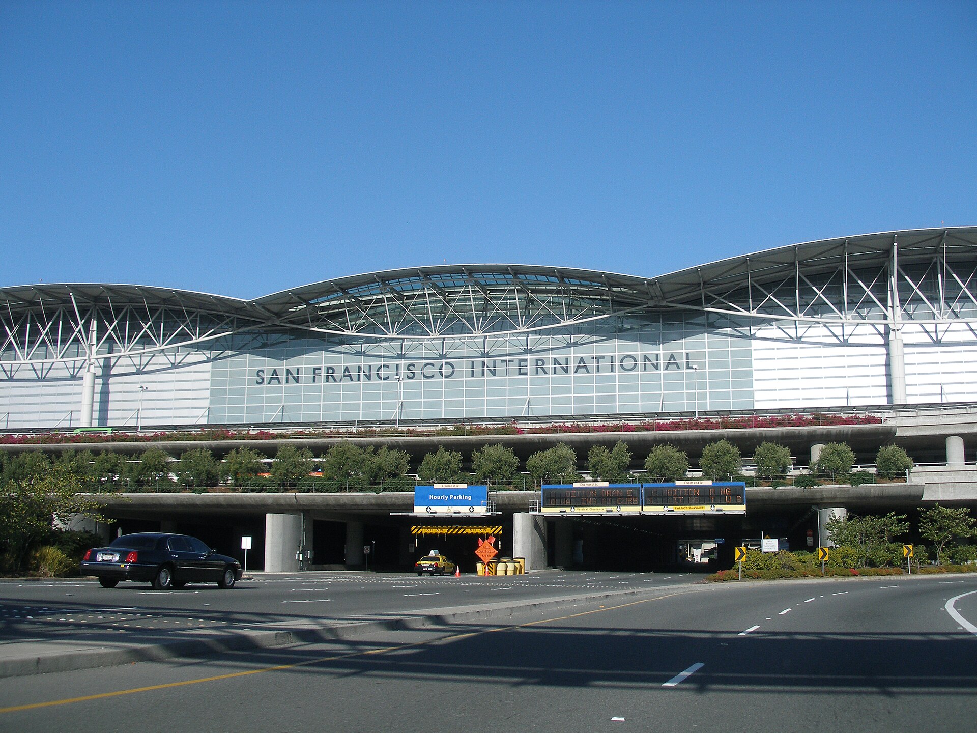 AirTrain passing the San Francisco International Airport at SFO Airport